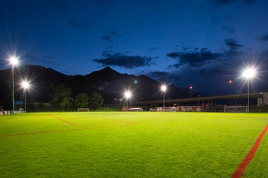 Éclairage LED d’un terrain de football pour une visibilité optimale - Win4LED