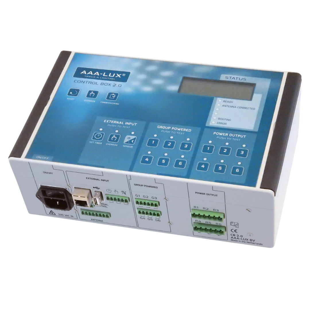 Système de gestion intelligente InControl d’AAA-LUX pour l’éclairage sportif sans fil et écoénergétique