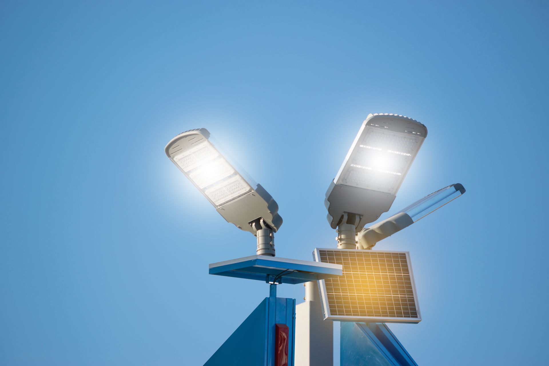 Différents types d’éclairage solaire LED pour espaces urbains et publics
