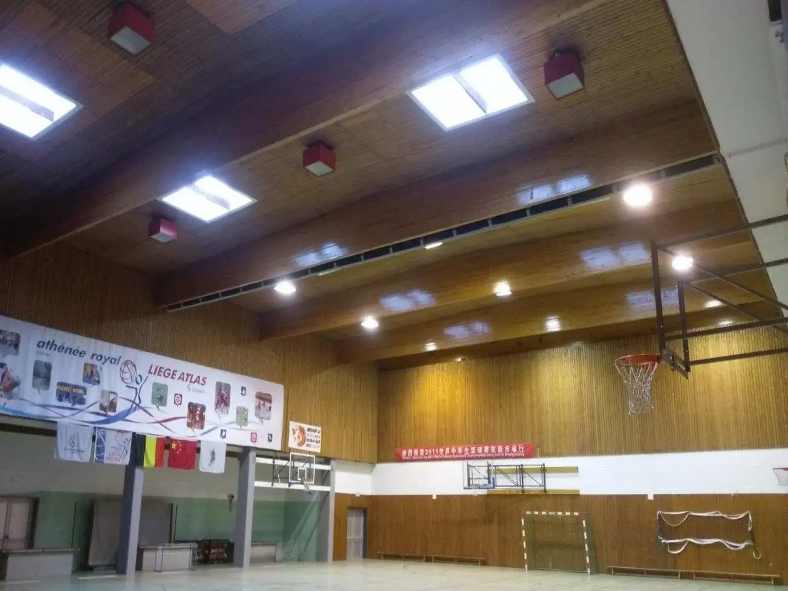 Confort visuel optimal grâce aux LED pour salle de sport