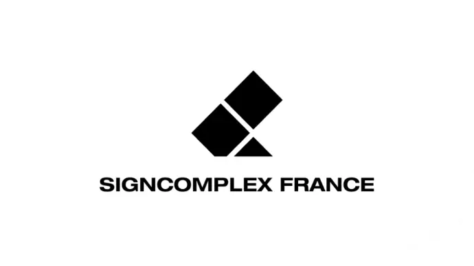 Signcomplex France – luminaires LED pour applications industrielles, sportives, tertiaires, logistiques et commerciales, disponibles rapidement avec service local