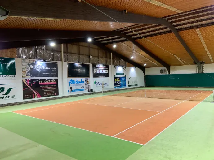 Projecteurs LED pour football, tennis, basketball – éclairage sur mesure pour chaque discipline