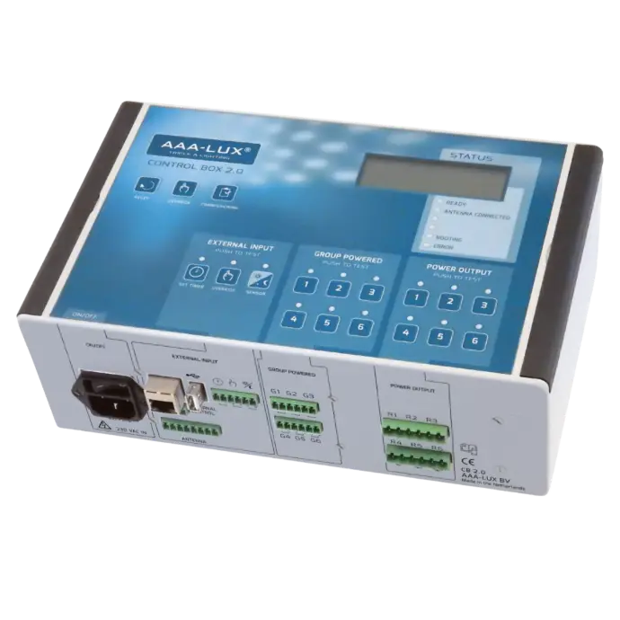 Système de gestion intelligente InControl d’AAA-LUX pour l’éclairage sportif sans fil et écoénergétique