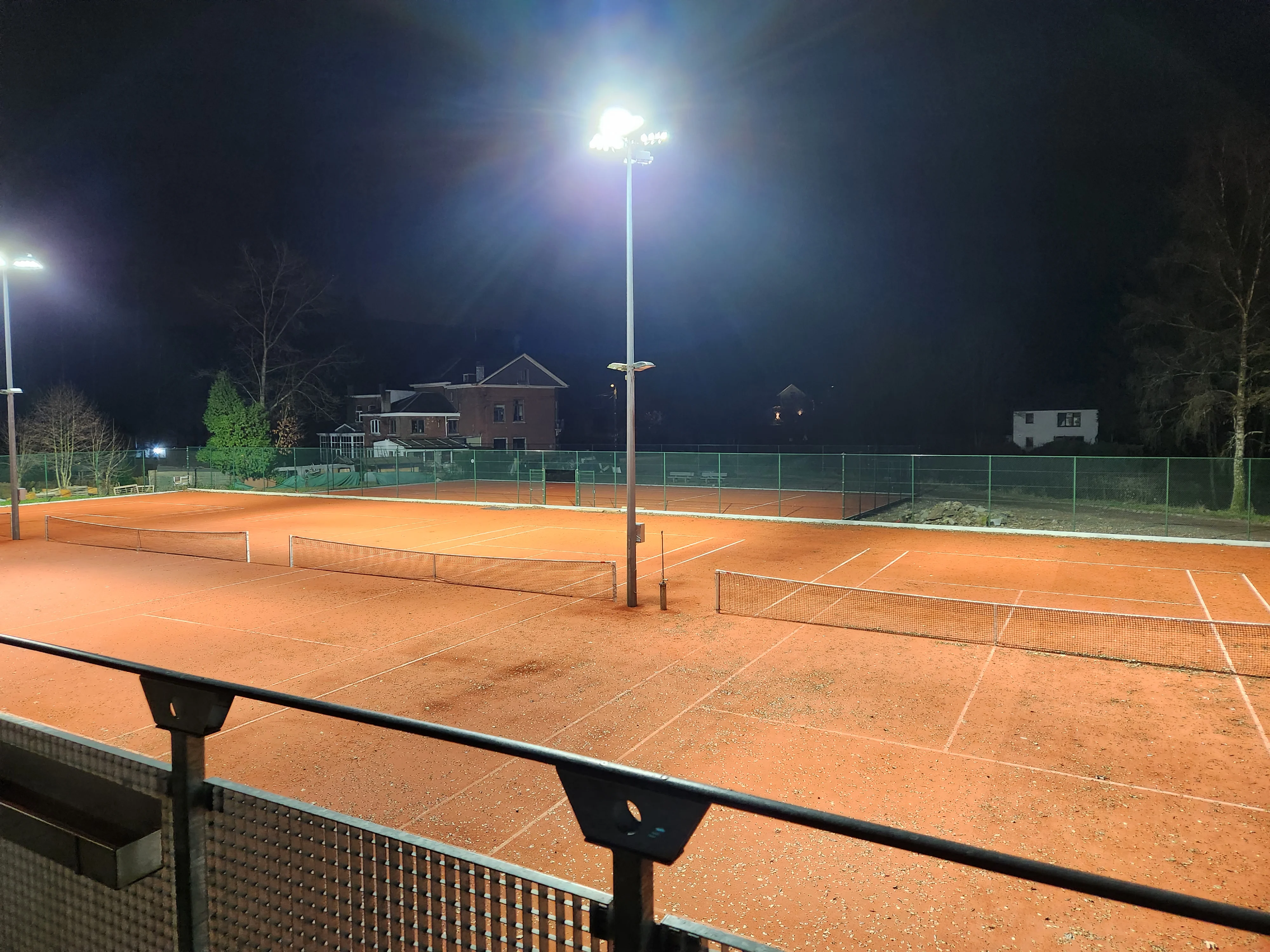 Réalisation Win4LED - Tennis Herve - éclairage LED court de tennis