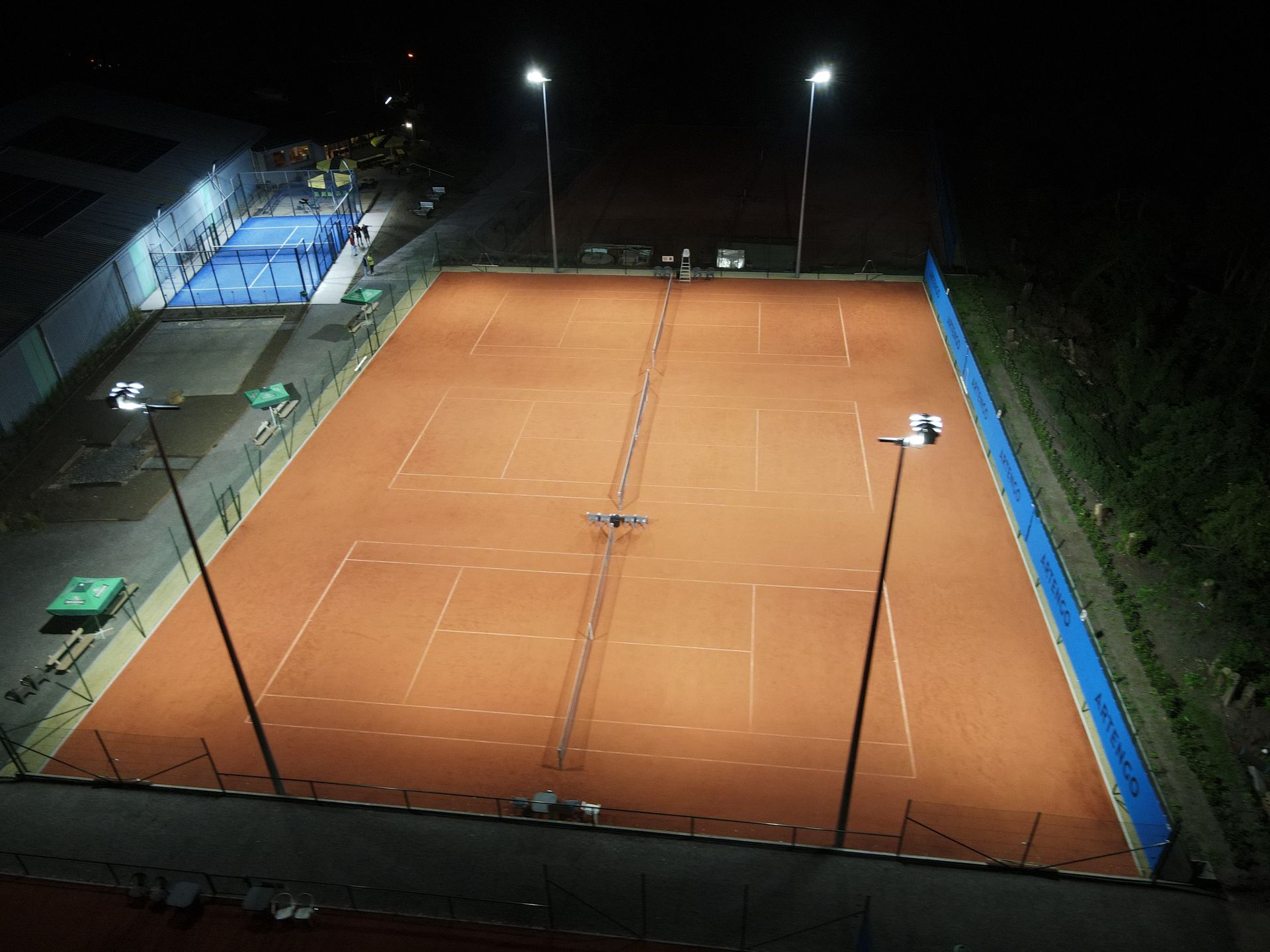 Réalisation Win4LED - Tennis Herve - éclairage LED court de tennis de nuit