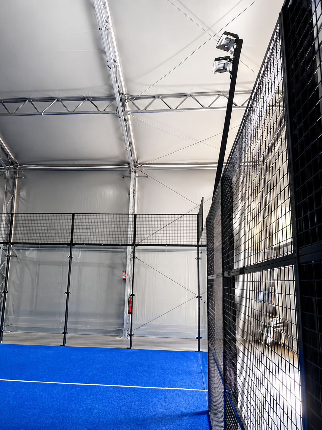 Éclairage LED court de padel - réalisation Win4LED (3/6)