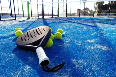 Court de padel éclairé par les solutions LED Win4LED