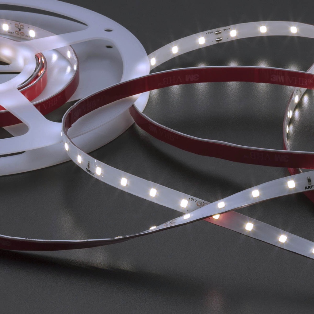 XRIBO IP66 5m/reel LEDS STRIP 6W/m 64LED/m 24V DC 6000K CRI.80 >115° (5.1.2)