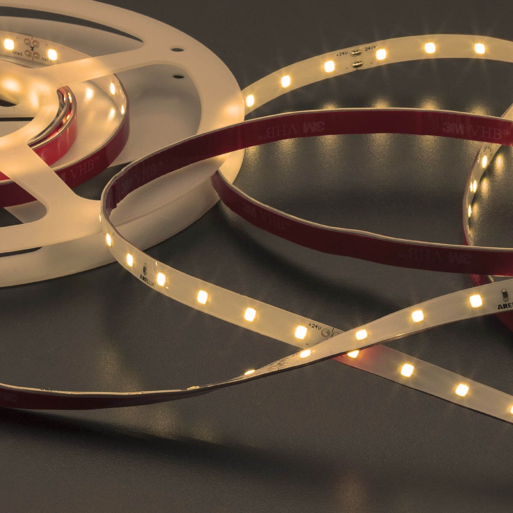 XRIBO IP66 5m/reel LEDS STRIP 6W/m 64LED/m 24V DC 2700K CRI.80 >115° (5.1.2)
